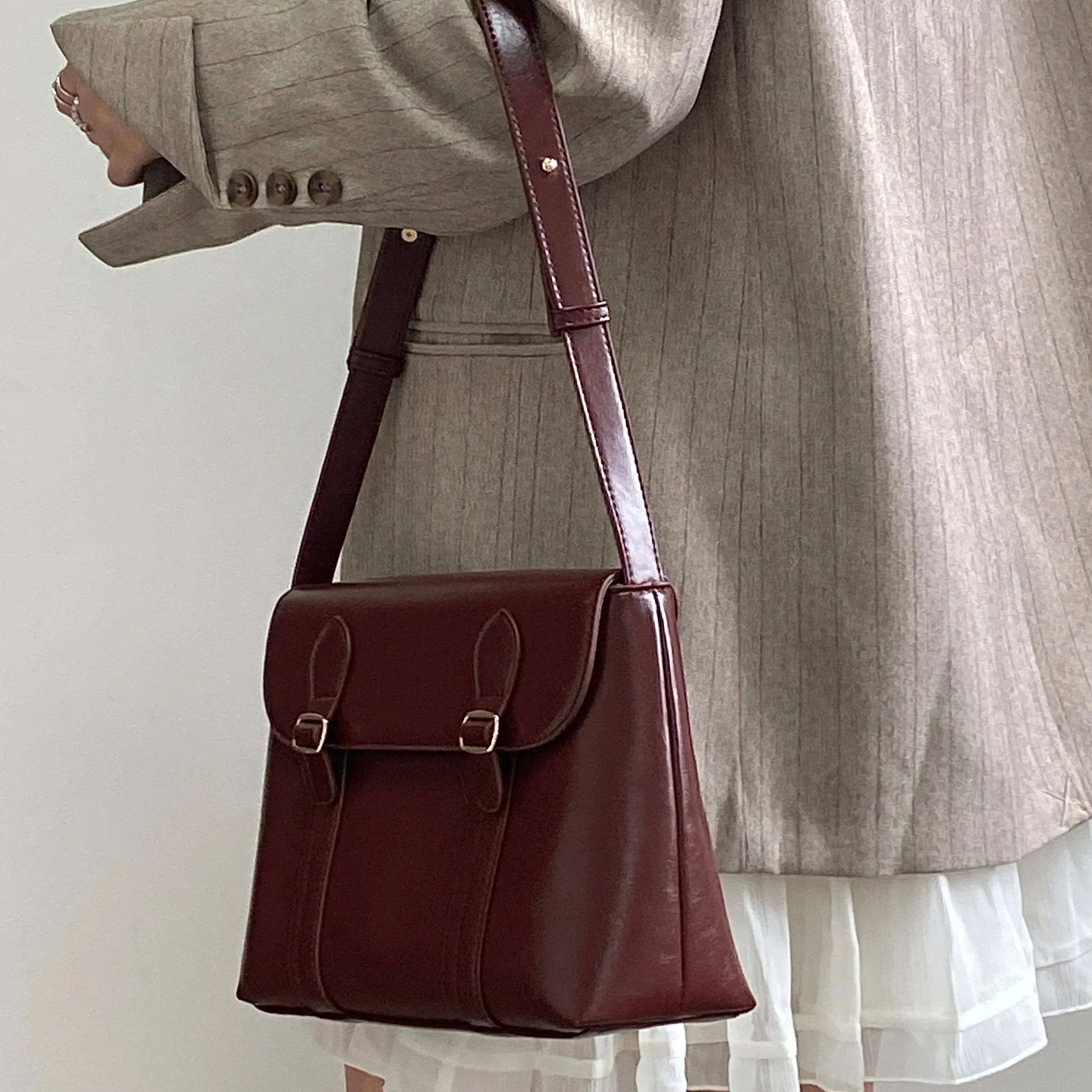 Medium Shoulder Bag - Beloria Greta